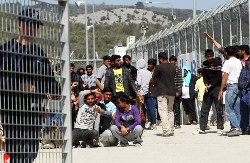 Ο ΔΟΜ και τα συμφέροντα που θέλουν να λύσουν το πρόβλημα εισαγωγής εργατών γης