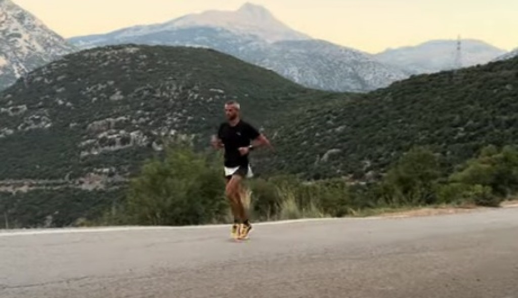 ΣΠΑΡΤΑΘΛΟΝ - Ο Φώτης Ζησιμόπουλος: Συγκινητικό βίντεο με τη διαδρομή του αγώνα των 246 χλμ Αθήνα - Σπάρτη