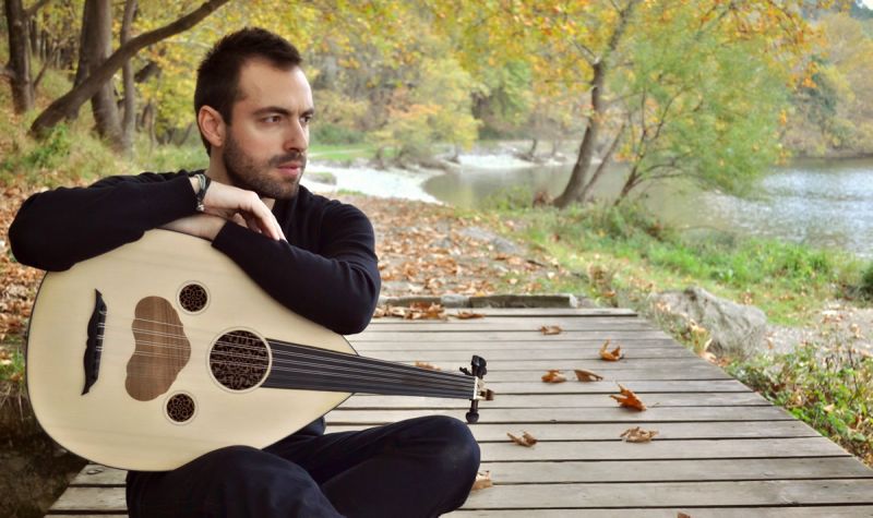 Ο Στάθης Γκαντζούρας συστήνεται ως τραγουδοποιός