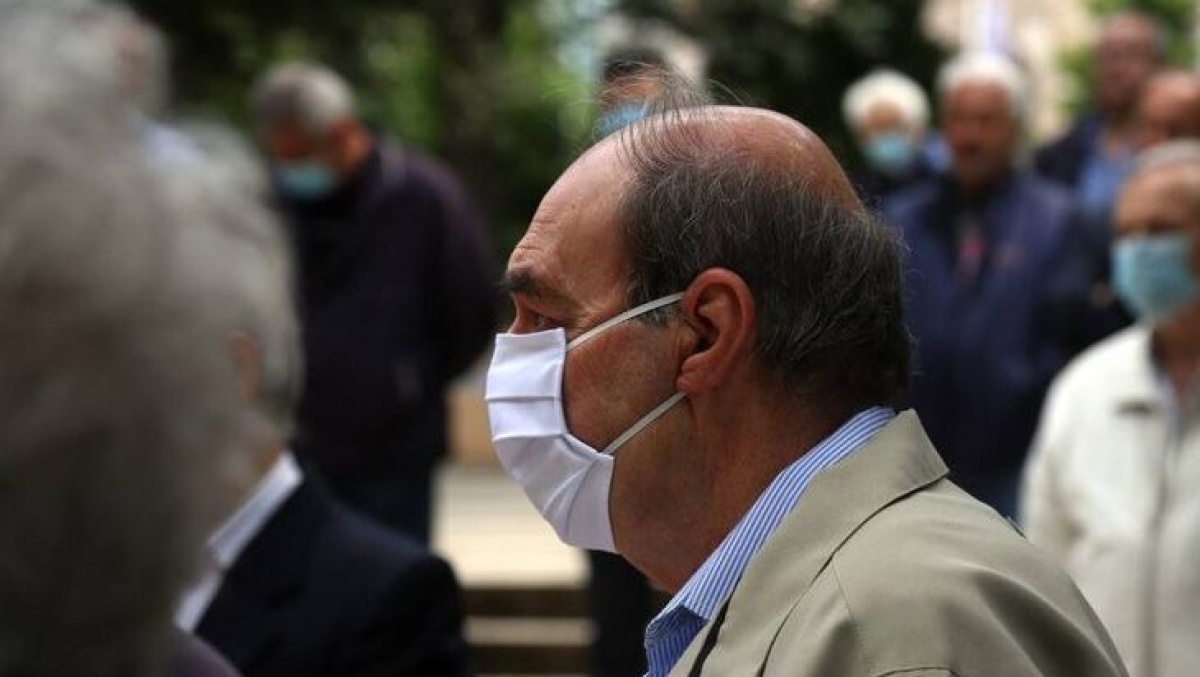 Εργαζόμενοι συνταξιούχοι: Μειώνεται η «ποινή» του 30% – Θα επιβάλλεται αναλογικά με τις ημέρες απασχόλησης