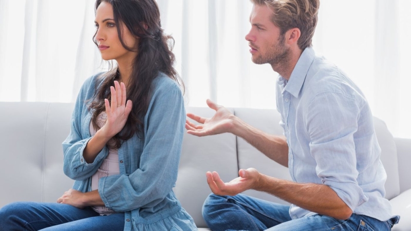 Αν σας πει μια από αυτές τις τρεις φράσεις απλώς περνάει τον καιρό του μαζί σας