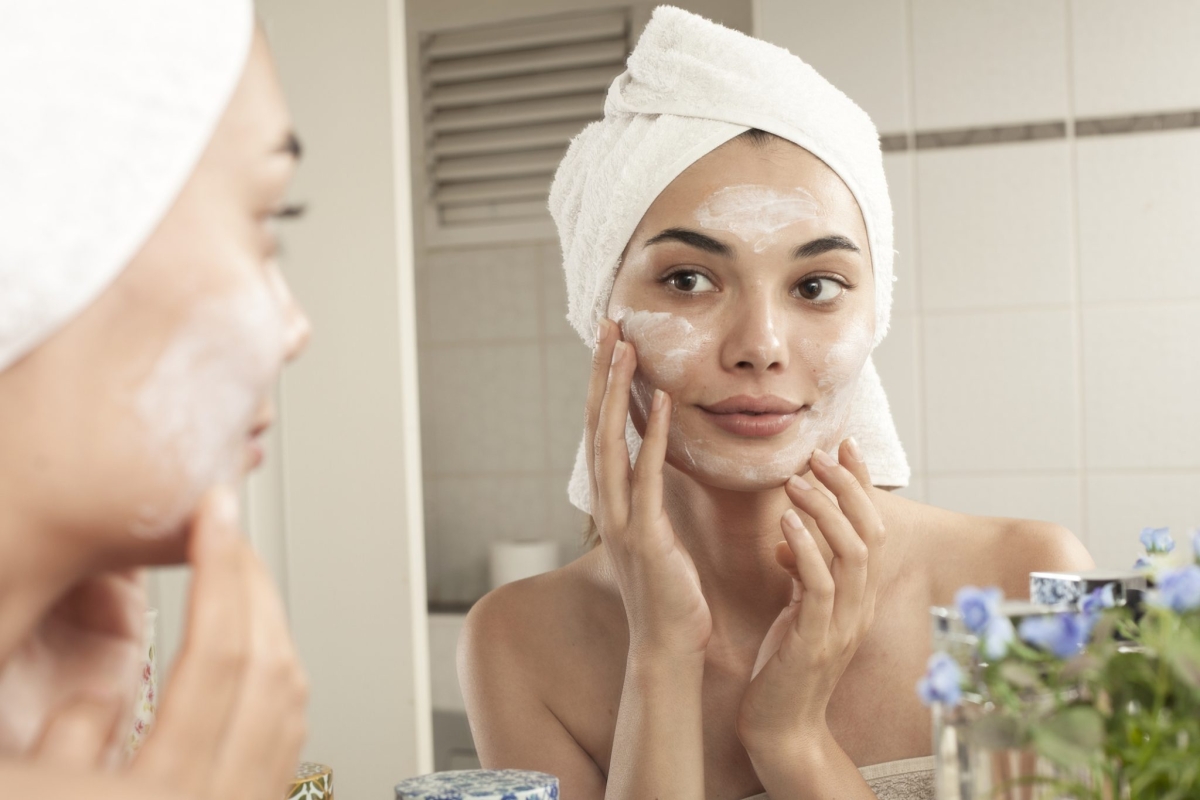 Ρυτίδες: Οι 7 τρόποι που θα σας βοηθήσουν να μειώσετε ή να καθυστερήσετε την εμφάνισή τους