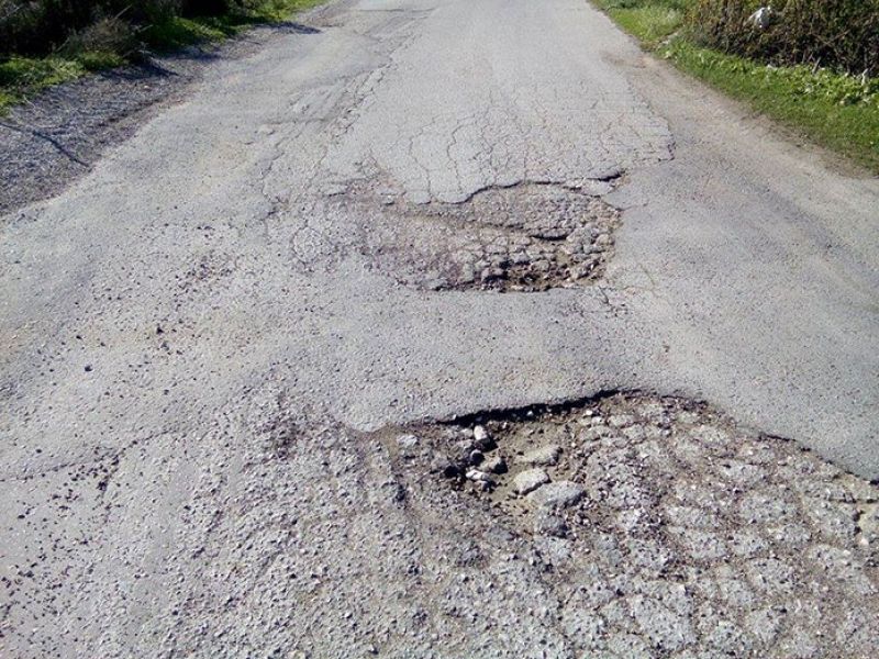 Φαρμάκης: «Ανέξοδα προεκλογικά ταξίματα» τα 37 εκ. ευρώ για το οδικό δίκτυο της Αιτωλοακαρνανίας