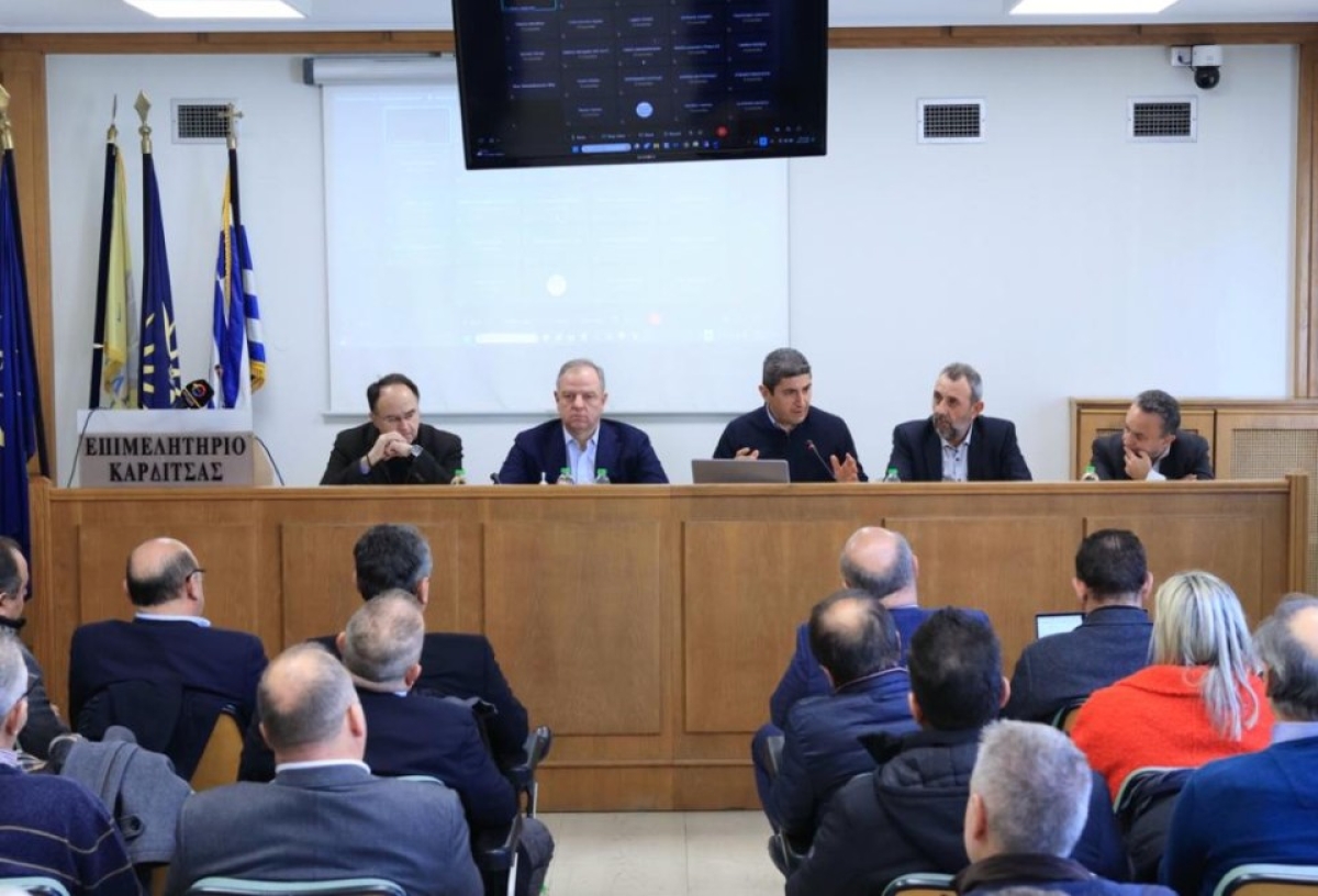 ΥπΑΑΤ Λευτέρης Αυγενάκης: Με τη θετική στάση των Επιμελητηρίων ανοίγονται επιχειρηματικές προοπτικές για τους αγρότες – Σύσκεψη εκπροσώπων Επιμελητηρίων στην Καρδίτσα για την ίδρυση Τμημάτων Αγροτών