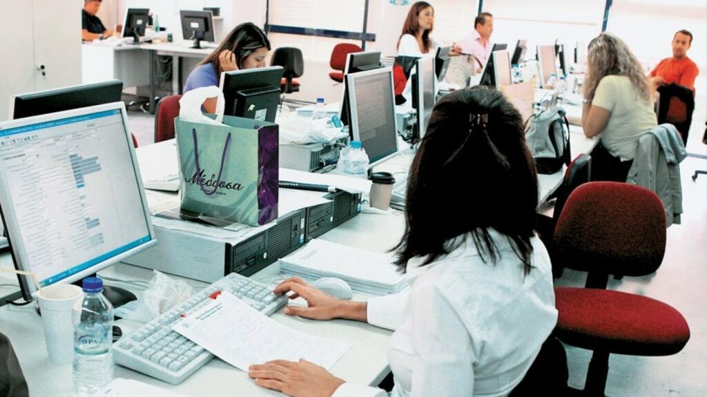 Δημόσιο: Πού θα γίνουν οι 19.181 προσλήψεις μόνιμου προσωπικού