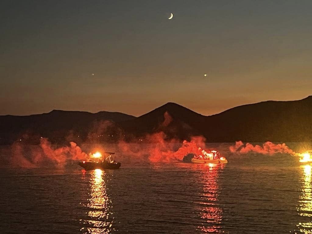 Πάλαιρος: Εντυπωσίασε και «ταξίδεψε» τον κόσμο η Βαρκαρόλα στο λιμάνι