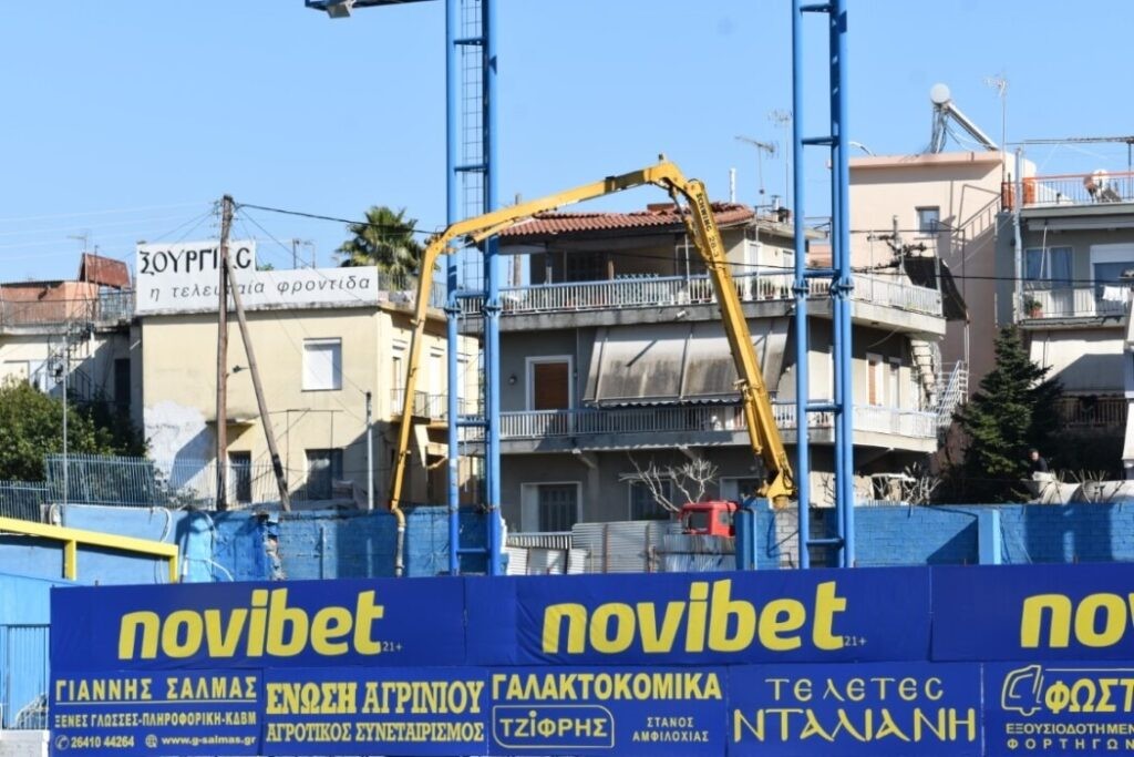 Συνεχίζονται με γοργούς ρυθμούς τα έργα στο γήπεδο του Παναιτωλικού (φωτο)