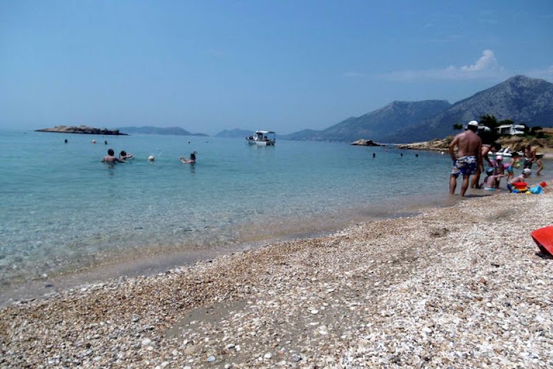 Eικόνες από την πλαζ Αγριλιά