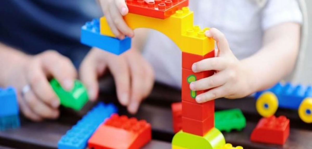 Δήμος Θέρμου: Προσλαμβάνονται δύο βρεφονηπιοκόμοι και βοηθός βρεφονηπιοκόμου