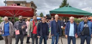 Επίσκεψη σε λαϊκή του Αγρινίου από κλιμάκιο του ΣΥΡΙΖΑ (φωτο)