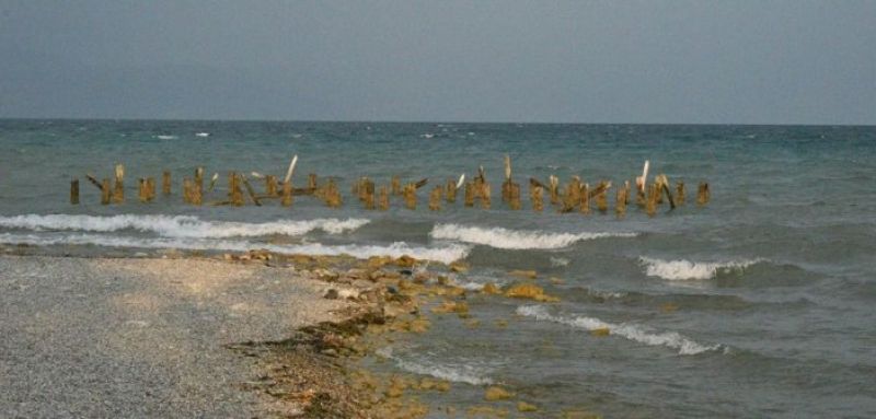 Η χθεσινή “μολυβοσκέπαστη” και ταραγμένη Τριχωνίδα (φωτο)