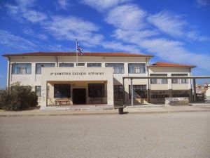 Ο Σύλλογος Γονέων και Κηδεμόνων του 8ου Δημοτικού Σχολείο Αγρινίου οργάνωσε Χριστουγεννιάτικο Bazaar και συγκέντρωση τροφίμων για αυτούς που έχουν ανάγκη.