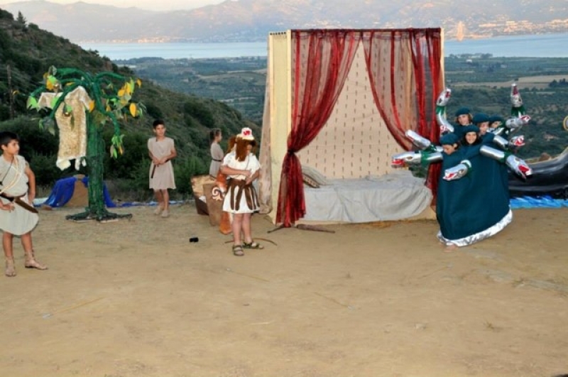 4ο Μαθητικό Φεστιβάλ Θεάτρου στο αρχαίο θέατρο Μακύνειας (11-12/6/2016)