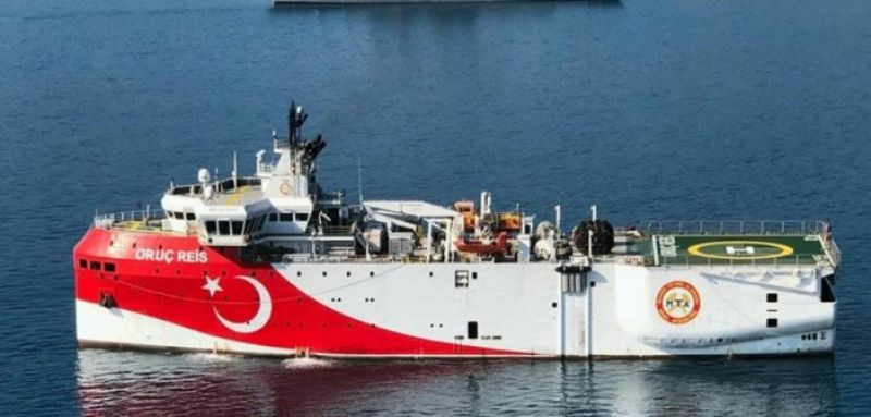 Θρίλερ στο Αιγαίο: Αιφνίδια αλλαγή πορείας του Oruc Reis