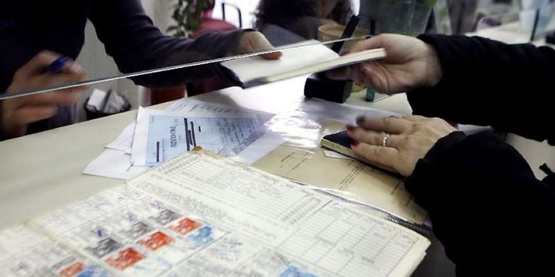 Ασφάλιση: Ποιους συμφέρει (ακόμη) η εξαγορά πλασματικών ετών