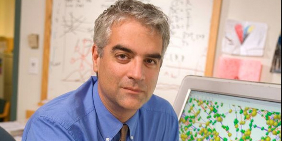 Eλληνας καθηγητής του Γέιλ προβλέπει τον κόσμο μετά την πανδημία: Eκρηξη καταναλωτισμού, σεξουαλική απελευθέρωση, απομάκρυνση από τη θρησκεία