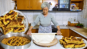 Η χωριάτικη γαλατόπιτα της κυρίας Μαρίας | Ένα απόλυτο γευστικό ταξίδι πίσω στις ρίζες μας! (Βίντεο)