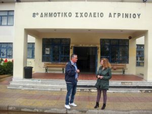 Κίνδυνος τα αυτοκίνητα για τους μαθητές του 8ου Δημοτικού Σχολείου Αγρινίου