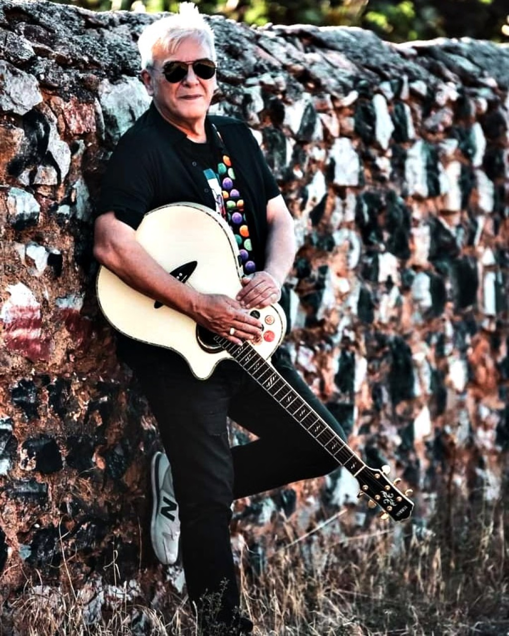 Νεα κυκλοφορία &quot;ΣΑΝΤΟΡΙΝΗ&quot; Βασίλης Πάντζιος feat Γιώργος Δημητριάδης