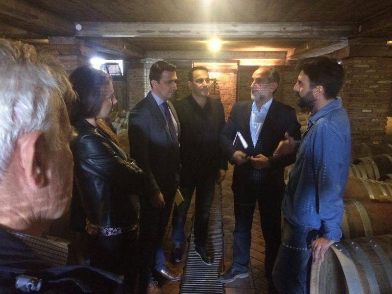 Ο περιφερειάρχης Απ. Κατσιφάρας σε σύγχρονες μεταποιητικές μονάδες  που συνδέονται με την πρωτογενή παραγωγή