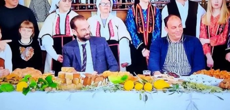 Ο Νεκτάριος Φαρμάκης στην εκπομπή “Κυριακή στο χωριό ξανά” αφιερωμένη στη Σταμνά Αιτωλοακαρνανίας