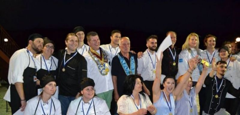 1ο Φεστιβάλ Ξηρομερίτικης Γευσιγνωσίας στην Κατούνα – Πρώτο χρυσό βραβείο για το Γυναικείο Τμήμα του Συλλόγου Κωνωπινιωτών Ξηρομέρου! (ΔΕΙΤΕ ΦΩΤΟ)