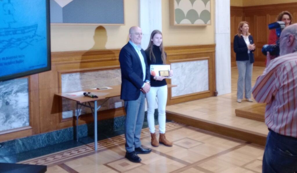 Τιμητική διάκριση σε διαγωνισμό ποίησης για μαθήτρια του 2ου ΓΕΛ Μεσολογγίου