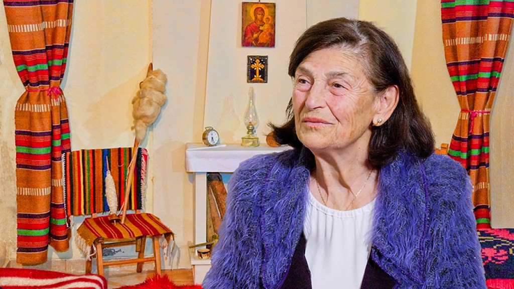 Γεννήθηκα για την υφαντική | Η ιστορία της κυρίας Αρετής (Βίντεο)