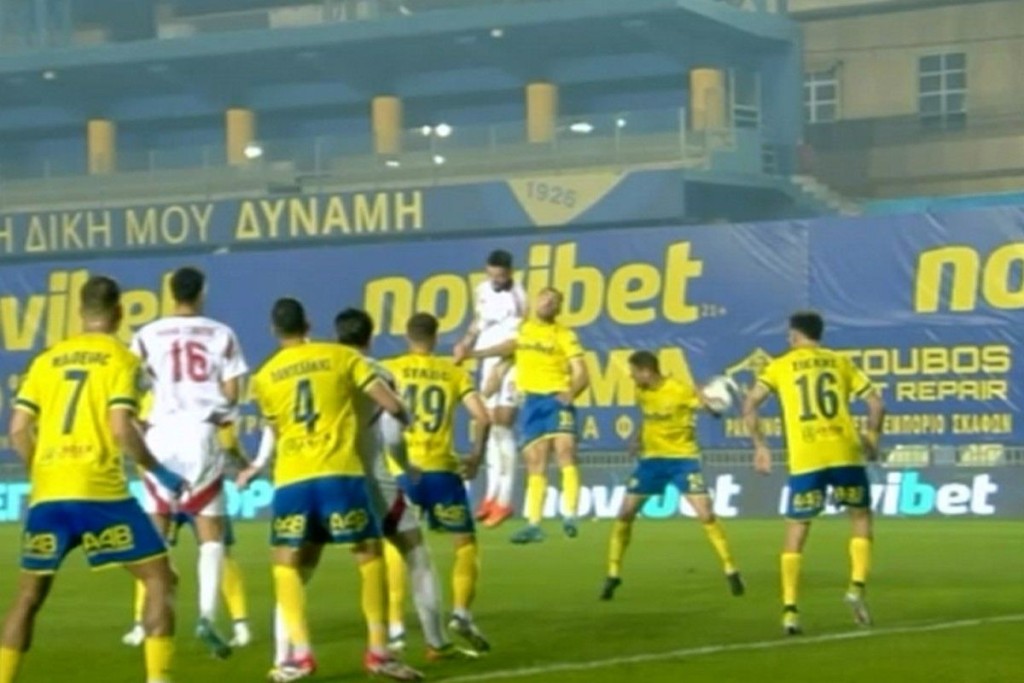 Λανουά: Ο Ευαγγέλου για ποιο λόγο κάλεσε στο VAR τον Σιδηρόπουλο; (video)