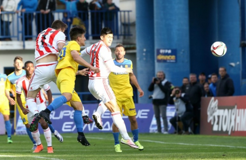 Χωρίς να ιδρώσει o Oλυμπιακός