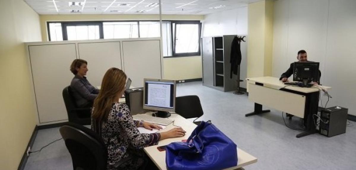 Καύσωνας: Έτσι θα λειτουργήσει το Δημόσιο – Τηλεργασία για τους ευπαθείς, ευέλικτο ωράριο για τους υπόλοιπους