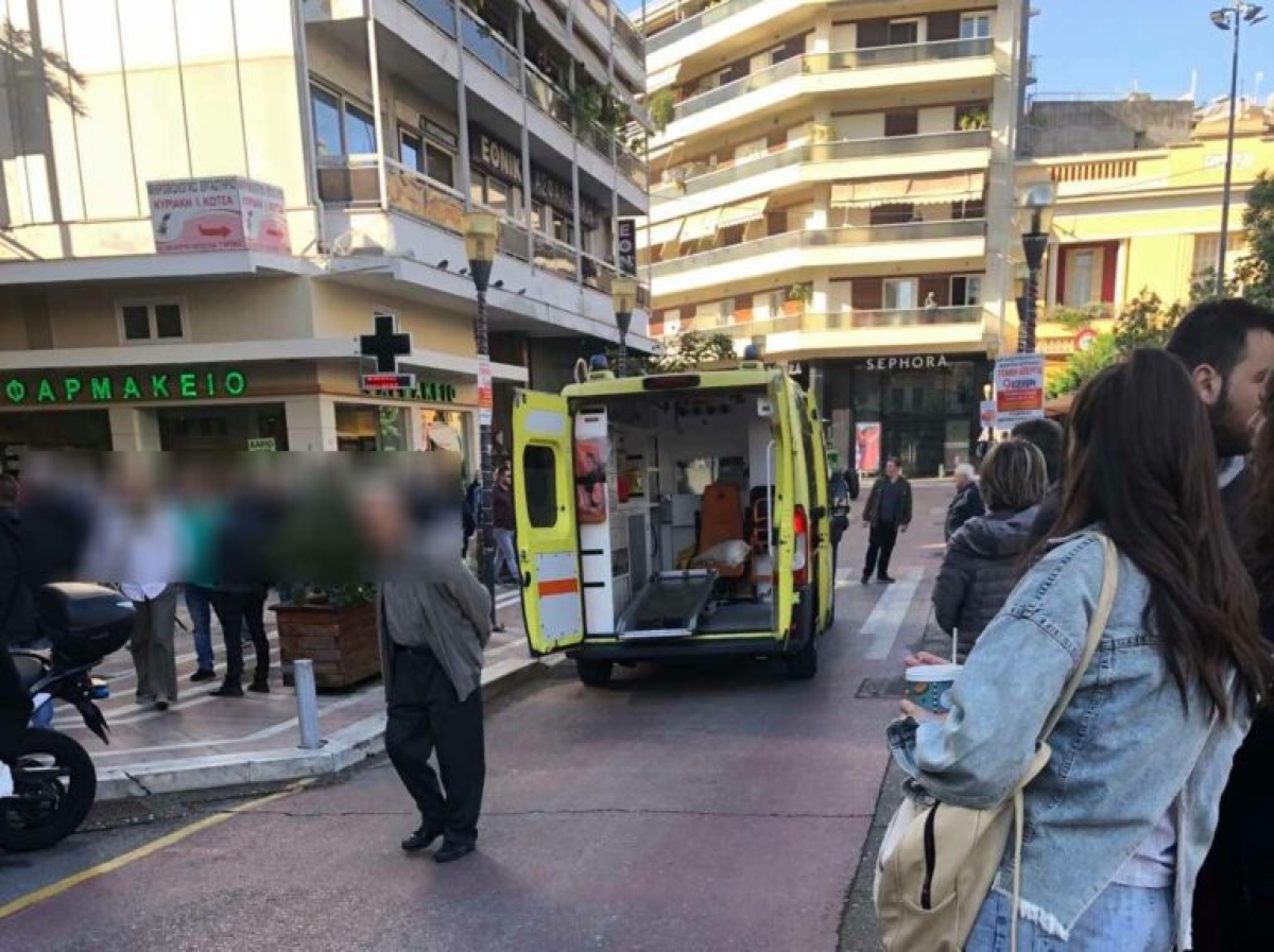 Αγρίνιο: «Αυτό είναι το ΕΚΑΒ»- η κατάρρευση συμπολίτη και η δραματική προσπάθεια να σωθεί