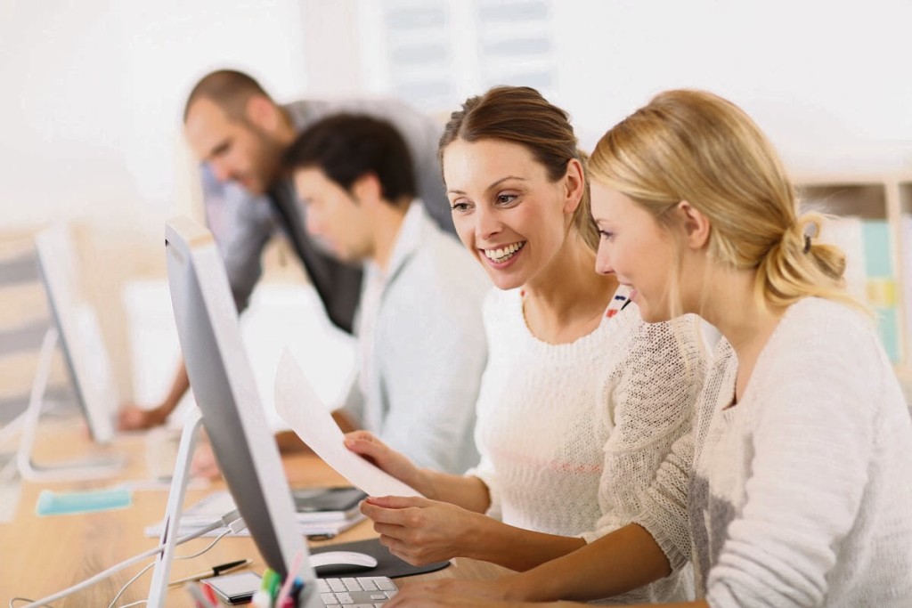 Αυτοί είναι οι νέοι μισθοί για νέους έως 30 ετών [πίνακες]