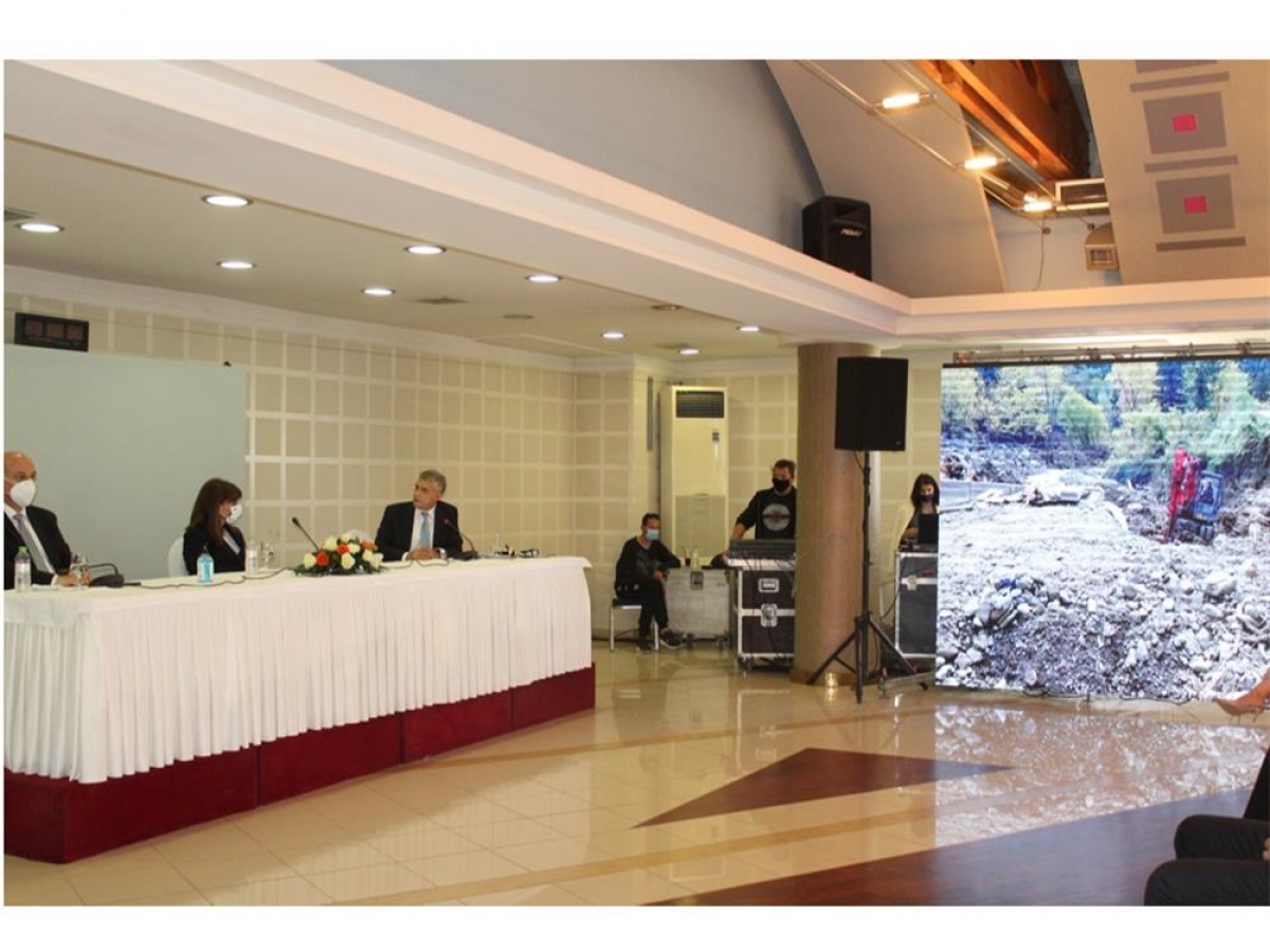 Σακελλαροπούλου και εκτροπή του Αχελώου: άλλο Δικαστικός και… άλλο Πρόεδρος