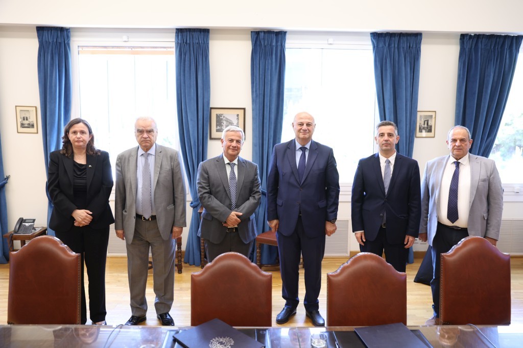 Υπογραφή Μνημονίου Συνεργασίας μεταξύ Ιδρύματος Ευγενίδου και ΕΛΓΟ ΔΗΜΗΤΡΑ για την αναβάθμιση της αγροτικής εκπαίδευσης, παρουσία του ΥπΑΑΤ Κώστα Τσιάρα