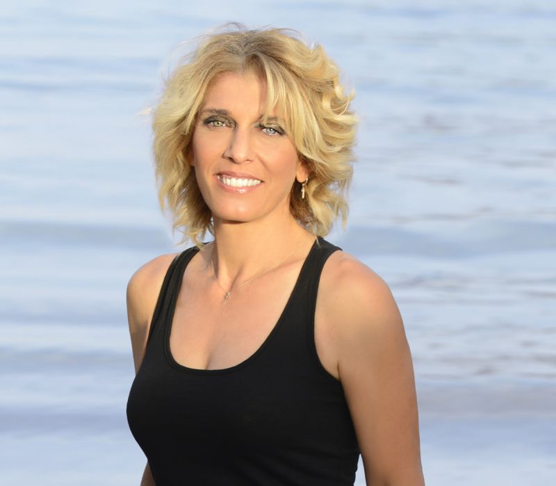 Κρινιώ Νικολάου - «Δεν είσαι ράτσα, είσαι φάτσα», νέα κυκλοφορία