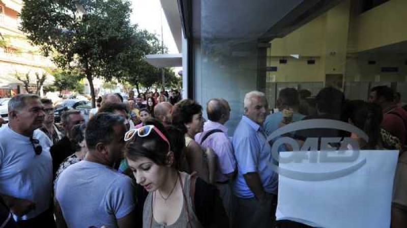 Το χρονοδιάγραμμα για τις 52.000 προσλήψεις με προγράμματα μέσω ΟΑΕΔ