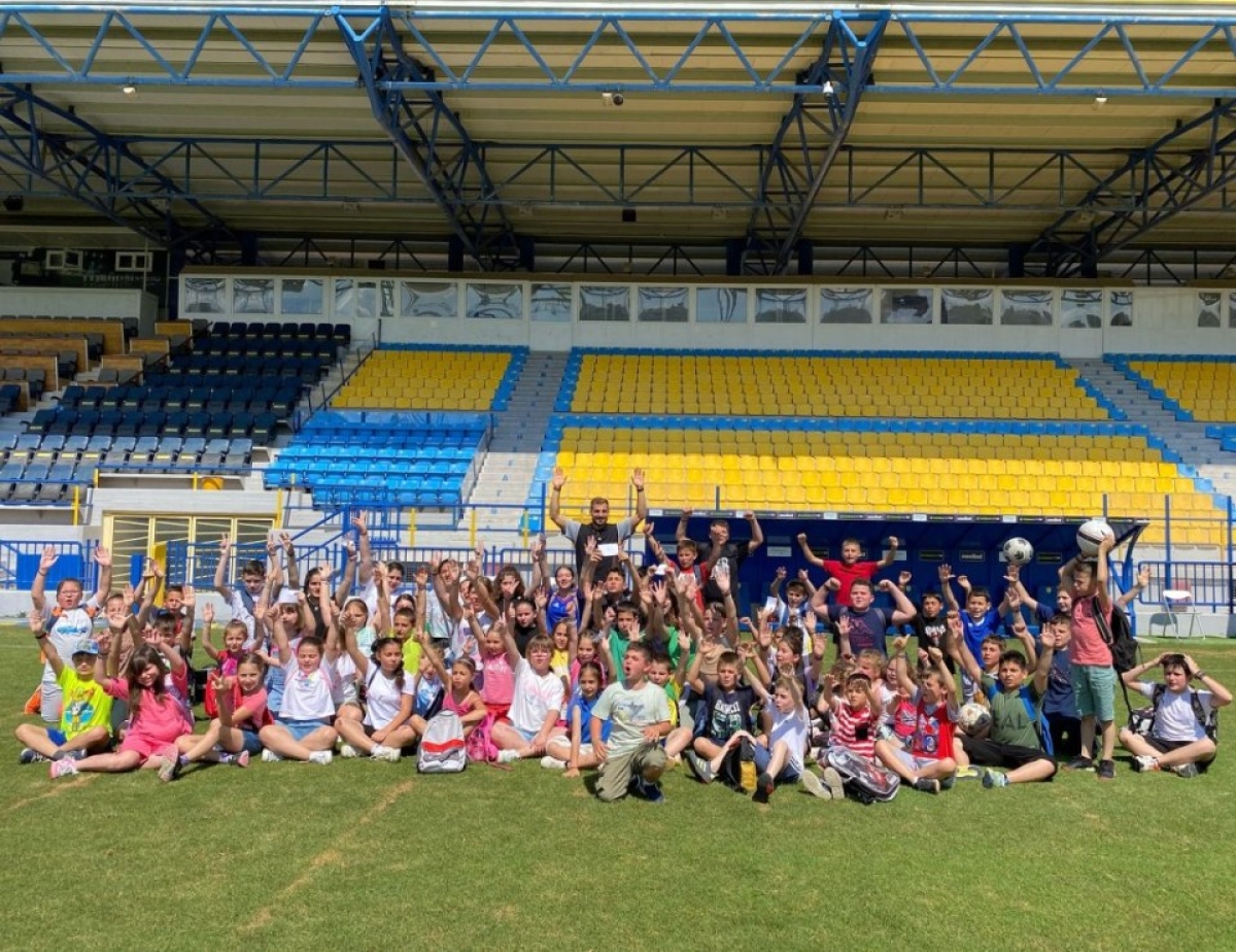 Παναιτωλικός: Ο Χάρης Μαυρίας σε ρόλο ξεναγού για χάρη των μικρών μαθητών! (εικόνες)