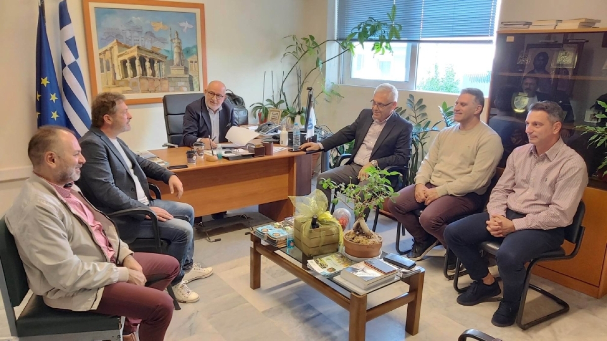 Συνάντηση του Βοηθού Περιφερειάρχη, Π. Σακελλαρόπουλου και αρμόδιων φορέων για τη δακοκτονία