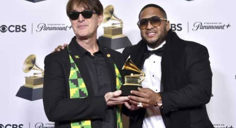 Ο Ελληνας που βραβεύτηκε στα Grammy και αφιέρωσε το βραβείο στη μητέρα του στον Πύργο Ηλείας