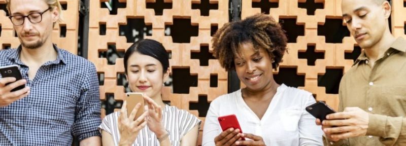 Ποιες είναι οι καλύτερες ώρες για να κάνεις post σε Facebook και Instagram