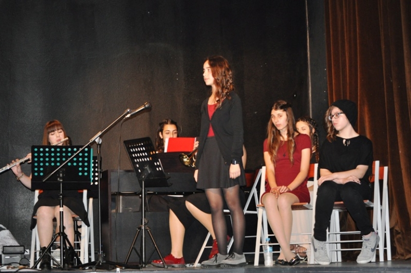 Μονόπρακτα από το Παπαστράτειο Γυμνάσιο Αγρινίου (φωτό-βίντεο)