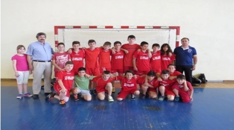 Κυπελλούχος το 12ο Δημοτικό Αγρινίου στο τουρνουά Χάντμπολ Δημοτικών Σχολείων