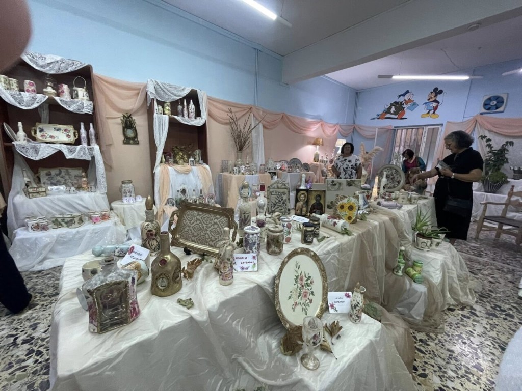 Εγκαίνια έκθεσης decoupage στο Θέρμο – Οι γυναίκες του τόπου μας δημιουργούν!