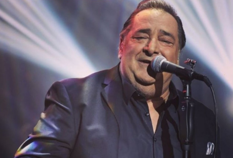 Πέθανε ο μεγάλος λαϊκός τραγουδιστής Βασίλης Καρράς